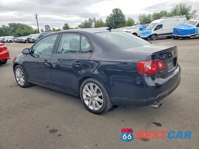 Drugie zdjęcie samochodu z przodu: 2010 VOLKSWAGEN JETTA WOLFSBURG VIN:3VWRJ7AJ4AM019473 - miniatura