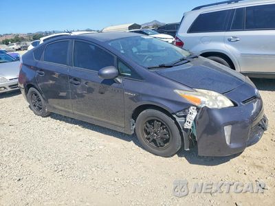 Czwarte zdjęcie samochodu z boku: 2014 TOYOTA PRIUS THREE VIN:JTDKN3DU9E1764763 - miniatura