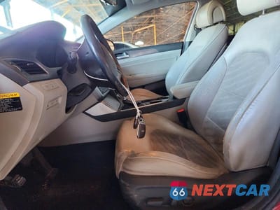 Zdjęcie 7 z 12 samochodu: 2016 HYUNDAI SONATA SPORT VIN:5NPE34AF1GH419821 - miniatura