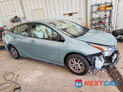 Czwarte zdjęcie samochodu z boku: 2019 TOYOTA PRIUS XLE AWD-E VIN:JTDL9RFU6K3005156 - miniatura