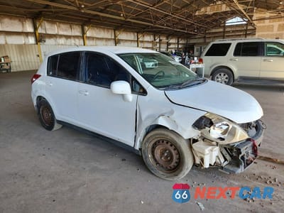 Czwarte zdjęcie samochodu z boku: 2007 NISSAN VERSA S/SL VIN:3N1BC13E37L420963 - miniatura
