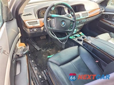 Zdjęcie 8 z 12 samochodu: 2006 BMW 750 LI VIN:WBAHN83556DT60972 - miniatura
