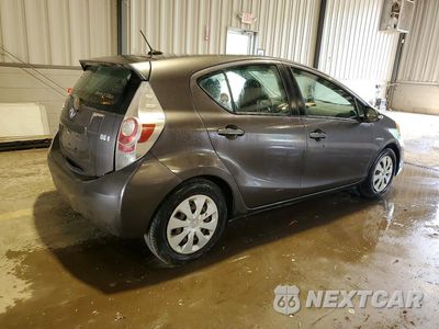 Trzecie zdjęcie samochodu z tyłu: 2014 TOYOTA PRIUS C THREE VIN:JTDKDTB36E1560600 - miniatura