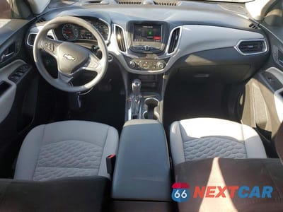Zdjęcie 8 z 14 samochodu: 2021 CHEVROLET EQUINOX VIN:2GNAXFEV8M6108507 - miniatura