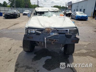 Piąte zdjęcie samochodu w środku: 1988 TOYOTA PICKUP XTRACAB RN67 DLX VIN:JT4RN67P1J8007654 - miniatura