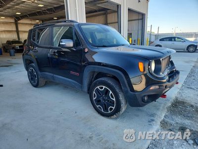 Czwarte zdjęcie samochodu z boku: 2017 JEEP RENEGADE TRAILHAWK VIN:ZACCJBCB9HPG62524 - miniatura