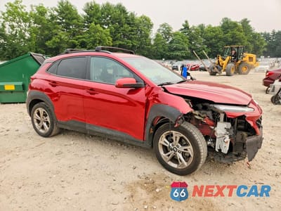 Czwarte zdjęcie samochodu z boku: 2023 HYUNDAI KONA SEL VIN:KM8K6CAB6PU952251 - miniatura