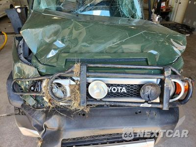Zdjęcie 11 z 12 samochodu: 2010 TOYOTA FJ CRUISER BASE VIN:JTEBU4BF1AK085504 - miniatura