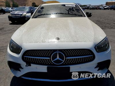 Piąte zdjęcie samochodu w środku: 2021 MERCEDES-BENZ E 350 VIN:W1KZF8DB7MA927745 - miniatura