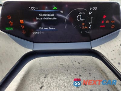 Zdjęcie 9 z 13 samochodu: 2023 TOYOTA PRIUS XLE VIN:JTDACAAU4P3008002 - miniatura