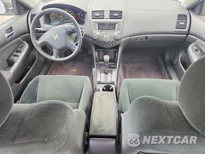 Zdjęcie 8 z 12 samochodu: 2006 HONDA ACCORD SE VIN:1HGCM56396A103843 - miniatura