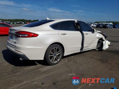 Trzecie zdjęcie samochodu z tyłu: 2019 FORD FUSION SEL VIN:3FA6P0CD8KR127995 - miniatura