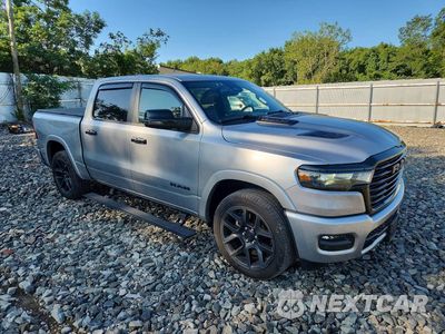 Czwarte zdjęcie samochodu z boku: 2025 RAM 1500 LARAMIE VIN:1C6SRFJP5SN585362 - miniatura