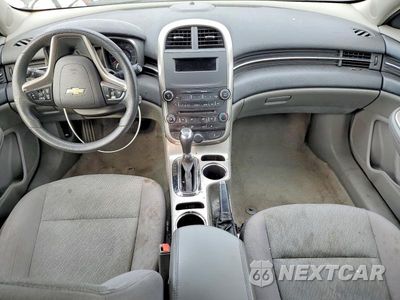 Zdjęcie 8 z 12 samochodu: 2014 CHEVROLET MALIBU LS VIN:1G11B5SL7EF180710 - miniatura