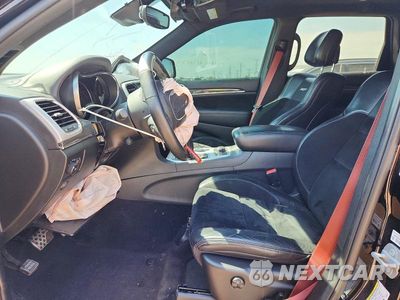 Zdjęcie 13 z 22 samochodu: 2018 JEEP GRAND CHEROKEE SRT-8 VIN:1C4RJFDJ6JC299441 - miniatura