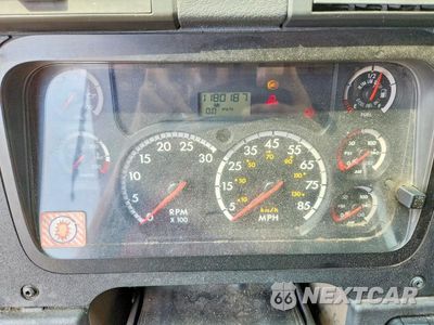 Zdjęcie 9 z 14 samochodu: 2011 FREIGHTLINER CASCADIA TRUCK CAB AND CHASSIS VIN:1FUJGLDR6BLAV6676 - miniatura