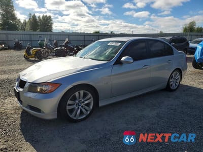 2006 BMW 325 I WBAVB135X6KX66244 - główne zdjęcie licytacji z USA - miniatura