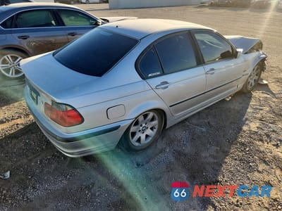 Trzecie zdjęcie samochodu z tyłu: 1999 BMW 323 I VIN:WBAAM3339XCD55323 - miniatura