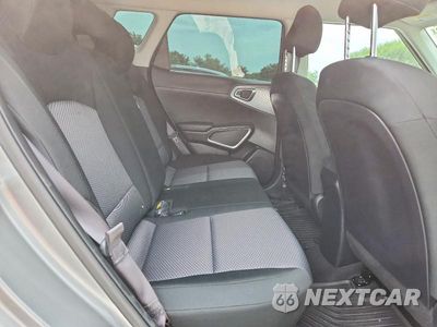 Zdjęcie 10 z 12 samochodu: 2023 KIA SOUL LX VIN:KNDJ23AU3P7892277 - miniatura