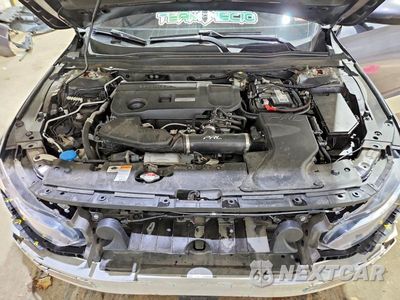 Zdjęcie 11 z 12 samochodu: 2018 HONDA ACCORD TOURING VIN:1HGCV2F94JA015811 - miniatura