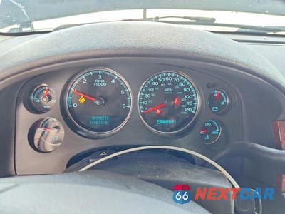 Zdjęcie 9 z 13 samochodu: 2008 CHEVROLET SUBURBAN K1500 LS VIN:3GNFK16308G174936 - miniatura
