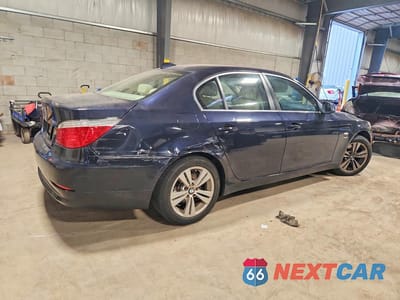 Trzecie zdjęcie samochodu z tyłu: 2010 BMW 528 XI VIN:WBANV1C58AC389357 - miniatura