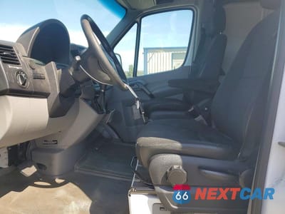 Zdjęcie 7 z 13 samochodu: 2014 MERCEDES-BENZ SPRINTER 2500 DELIVERY VAN VIN:WD3PE7CC8E5836352 - miniatura