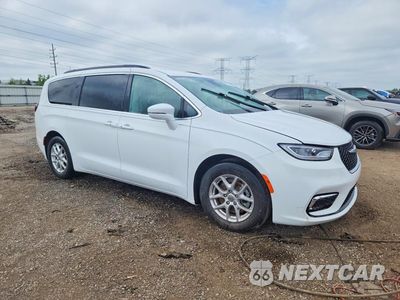 Czwarte zdjęcie samochodu z boku: 2022 CHRYSLER PACIFICA TOURING L VIN:2C4RC1BG5NR126513 - miniatura