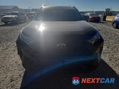 Piąte zdjęcie samochodu w środku: 2020 TOYOTA RAV4 LE VIN:2T3F1RFV9LC096906 - miniatura
