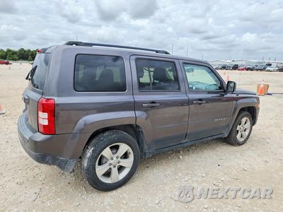 Trzecie zdjęcie samochodu z tyłu: 2017 JEEP PATRIOT LATITUDE VIN:1C4NJPFB7HD183972 - miniatura