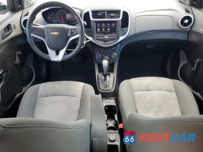 Zdjęcie 8 z 12 samochodu: 2020 CHEVROLET SONIC LS VIN:1G1JB5SB6L4105352 - miniatura