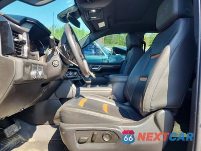 Zdjęcie 7 z 12 samochodu: 2022 GMC SIERRA K1500 AT4 VIN:1GTPUEEL4NZ609176 - miniatura