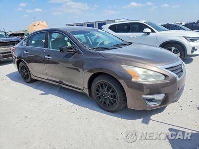 Czwarte zdjęcie samochodu z boku: 2015 NISSAN ALTIMA 2.5 S VIN:1N4AL3AP2FC130609 - miniatura