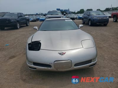 Piąte zdjęcie samochodu w środku: 2002 CHEVROLET CORVETTE VIN:1G1YY22G625103875 - miniatura