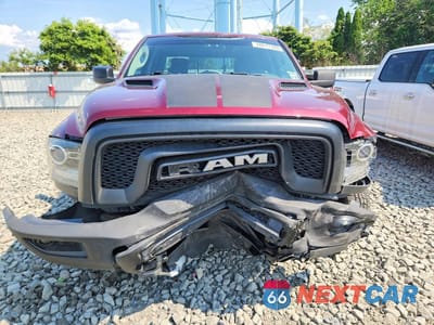 Piąte zdjęcie samochodu w środku: 2019 RAM 1500 CLASSIC SLT VIN:1C6RR7GG7KS717504 - miniatura
