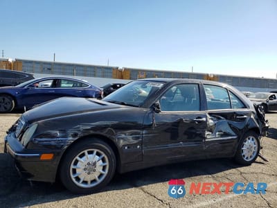 2000 MERCEDES-BENZ E 320 WDBJF65J2YB116127 - główne zdjęcie licytacji z USA - miniatura