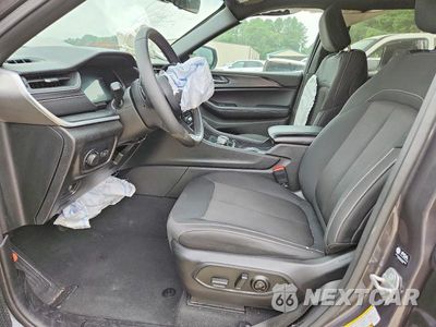 Zdjęcie 7 z 13 samochodu: 2025 JEEP GRAND CHEROKEE LAREDO VIN:1C4RJHAG4SC268808 - miniatura
