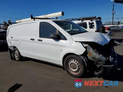 Czwarte zdjęcie samochodu z boku: 2016 MERCEDES-BENZ METRIS VIN:WD3PG2EA3G3079805 - miniatura