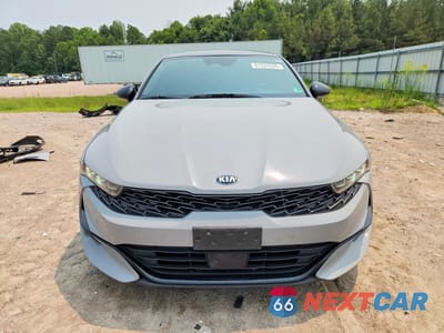 Piąte zdjęcie samochodu w środku: 2021 KIA K5 GT LINE VIN:5XXG64J27MG062875 - miniatura