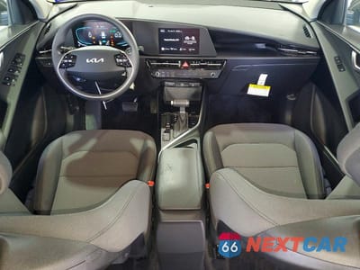 Zdjęcie 8 z 13 samochodu: 2026 KIA NIRO LX VIN:KNDCP3LE8T5357192 - miniatura