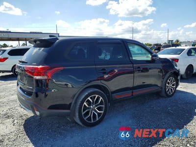Trzecie zdjęcie samochodu z tyłu: 2017 MITSUBISHI OUTLANDER SE VIN:JA4AZ3A35HZ065447 - miniatura