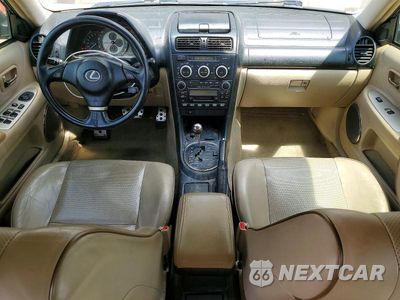 Zdjęcie 8 z 12 samochodu: 2005 LEXUS IS 300 VIN:JTHBD192550097788 - miniatura