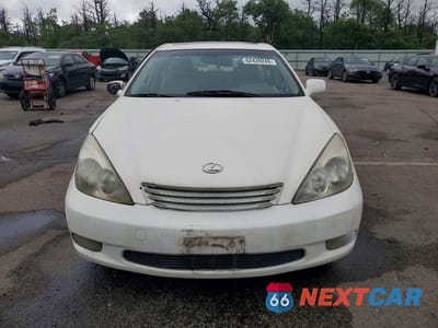 Piąte zdjęcie samochodu w środku: 2002 LEXUS ES 300 VIN:JTHBF30G420030707 - miniatura