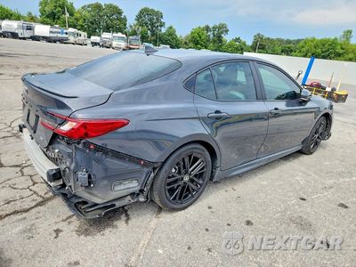 Trzecie zdjęcie samochodu z tyłu: 2025 TOYOTA CAMRY SE VIN:4T1DAACK2SU133478 - miniatura