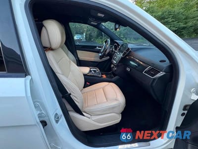 Zdjęcie 9 z 14 samochodu: 2018 MERCEDES-BENZ GLE 43 AMG VIN:4JGDA6EBXJB015814 - miniatura