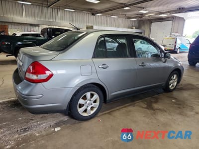 Trzecie zdjęcie samochodu z tyłu: 2008 NISSAN VERSA 1.8 S VIN:3N1BC11EX8L365741 - miniatura
