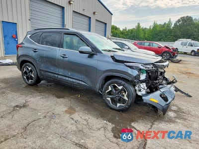 Czwarte zdjęcie samochodu z boku: 2024 KIA SELTOS EX VIN:KNDER2AA4R7487867 - miniatura