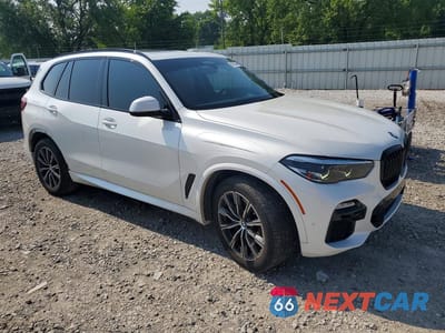 Czwarte zdjęcie samochodu z boku: 2021 BMW X5 XDRIVE40I VIN:5UXCR6C01M9F63613 - miniatura