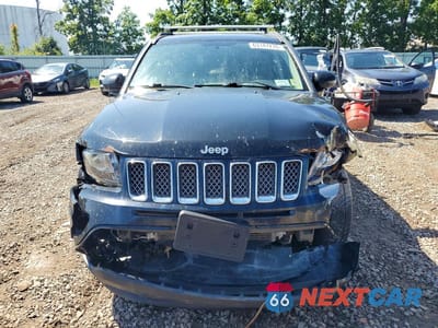 Piąte zdjęcie samochodu w środku: 2015 JEEP COMPASS LATITUDE VIN:1C4NJDEB2FD208256 - miniatura