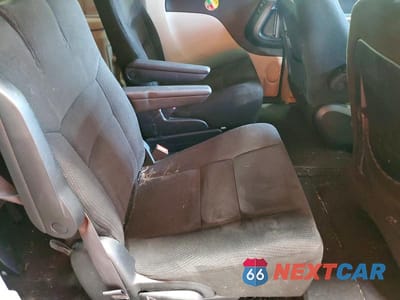 Zdjęcie 11 z 13 samochodu: 2015 DODGE GRAND CARAVAN SE VIN:2C4RDGBG5FR557970 - miniatura